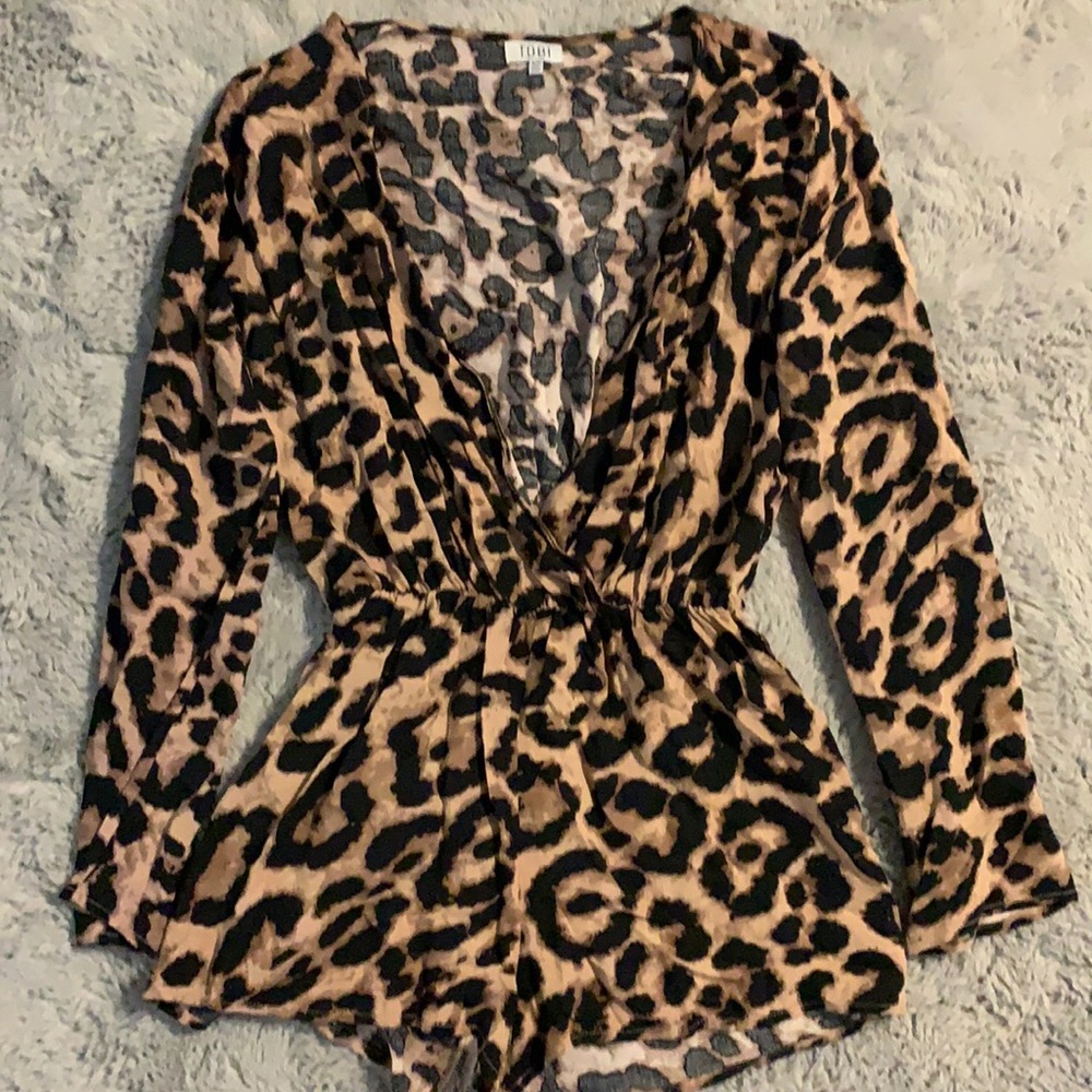 TOBI Cheetah Print Romper